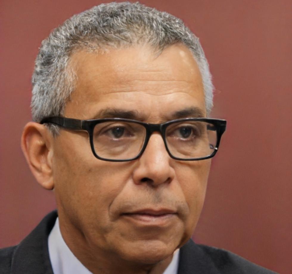 Alejandro Morales, Director Financiero